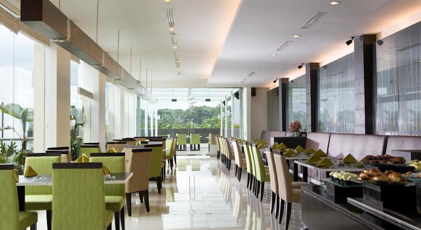 Hotel Santika Bogor Restauracja zdjęcie